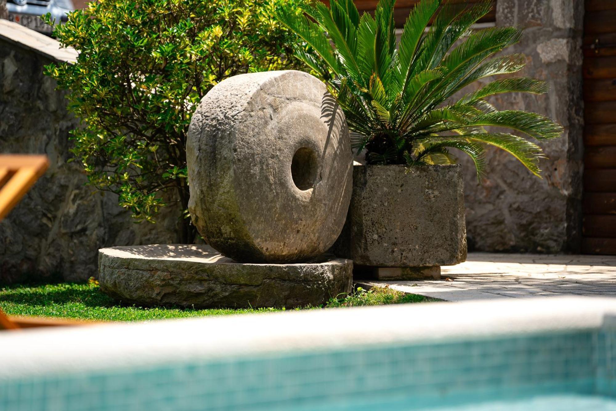 Villa Helena Kotor Luaran gambar